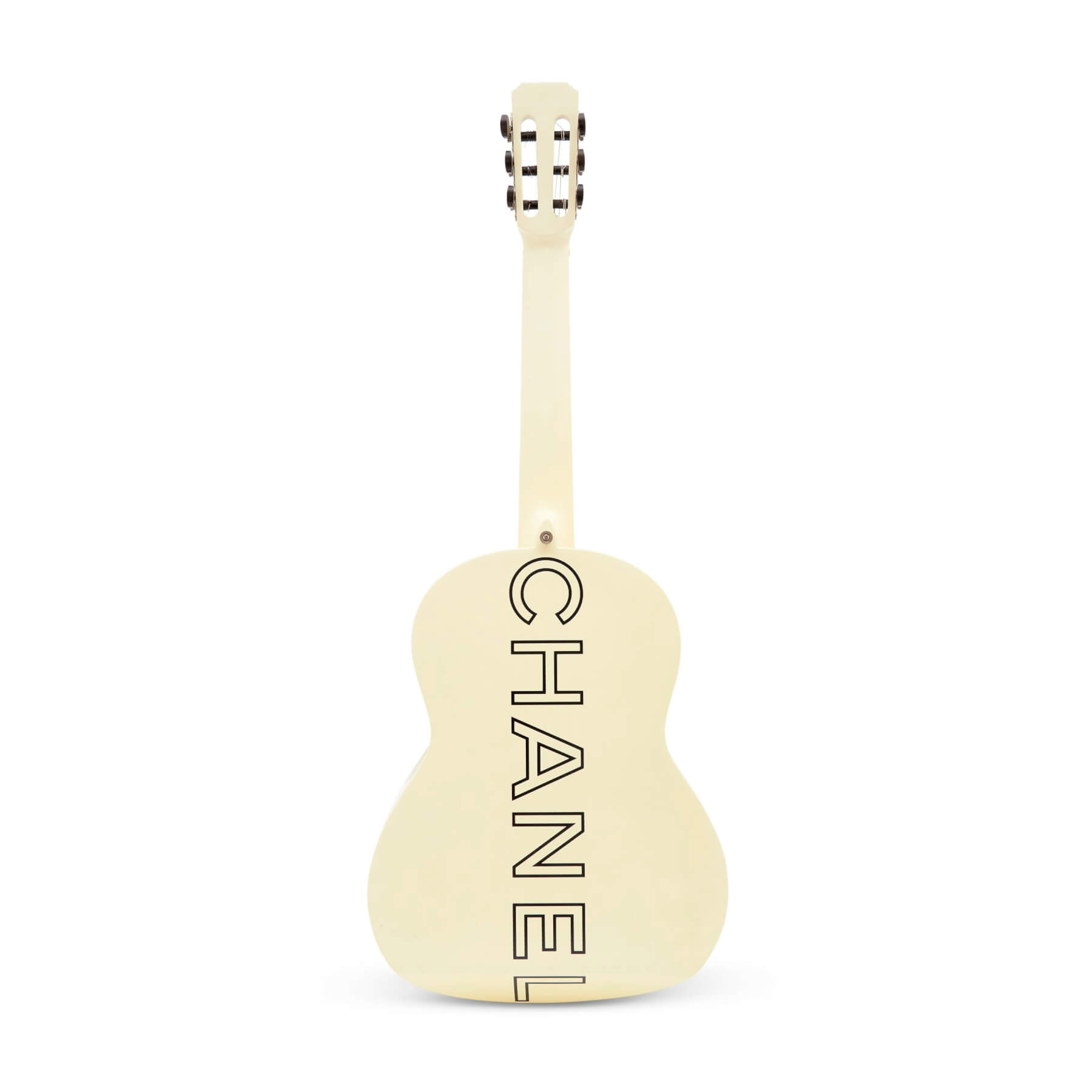 Guitare Chanel en édition limitée conçue par Pascale Montenay / Craft & Co. Un objet lifestyle iconique à la croisée de la mode, de la musique et du design.